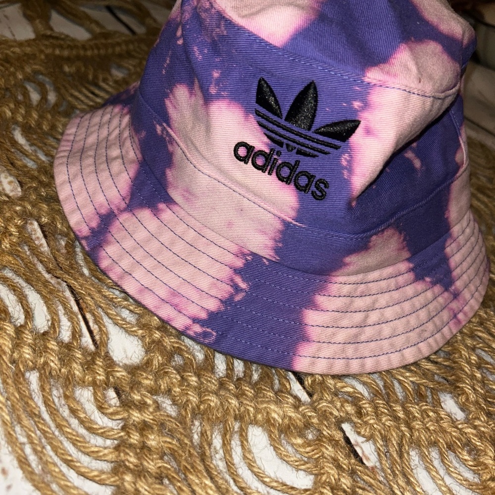 Urban Outfitters Purple and Pink Tie-Dye Bucket Hat